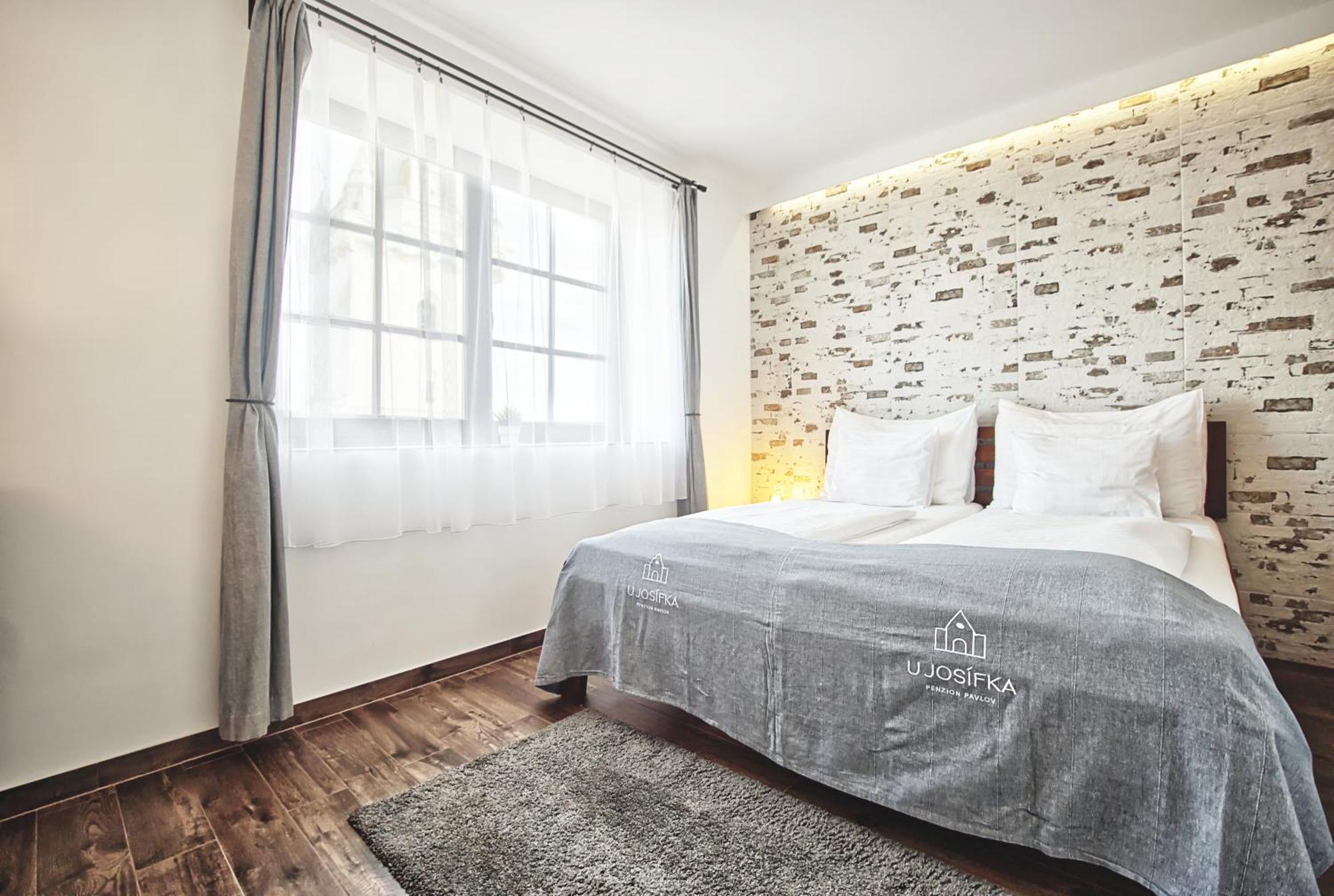U Josifka Hotell Pavlov Exteriör bild